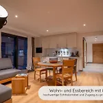 Prázdninový dům Invita Natur-chalets - Gruppenurlaub, Events Im Schwarzwald - 6 Apartments, 25 Personen *