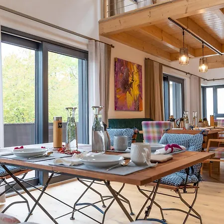 Invita Natur-chalets - Gruppenurlaub, Events Im Schwarzwald - 6 Apartments, 25 Personen 펜션 바트두르하임